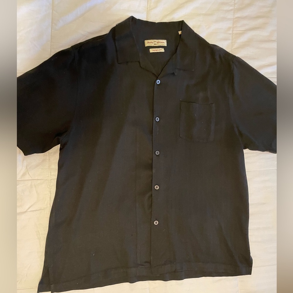 Men’s xtra large casual button down Tommy Bahama shirt